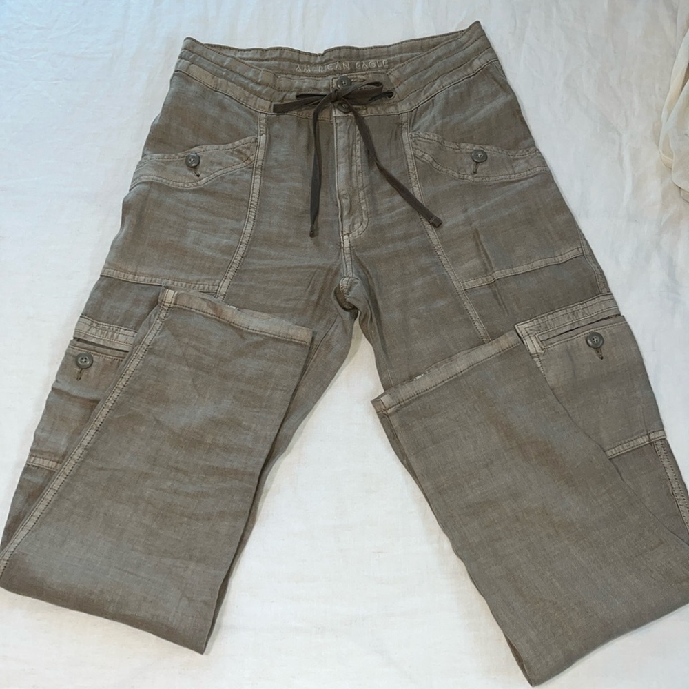 American Eagle linen blend pants with side pockets. New without tags. Size 8